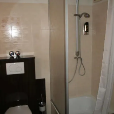 מלון Corveyer Hof 3*